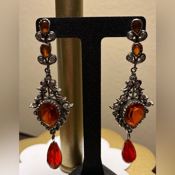 Antique style Marcasite silver tone dangle earrings - Picture 3 of 6